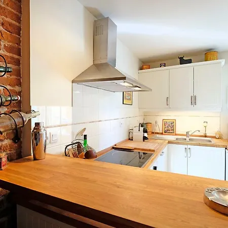 Maison Du Cloitre D'elne Эльн